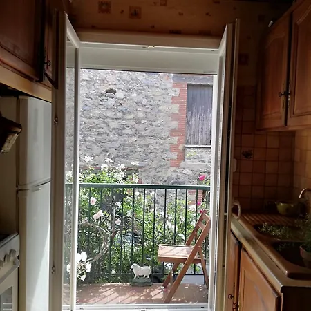 Dom wakacyjny Entre Et Montagne Maison De Village Avec Vue Sur Le Canigou A 5 Minutes A Pied Du Lac, Situee Dans Le Joli Village De Vinca, Village Aux 3 Lacs, Soleil Et Campagne